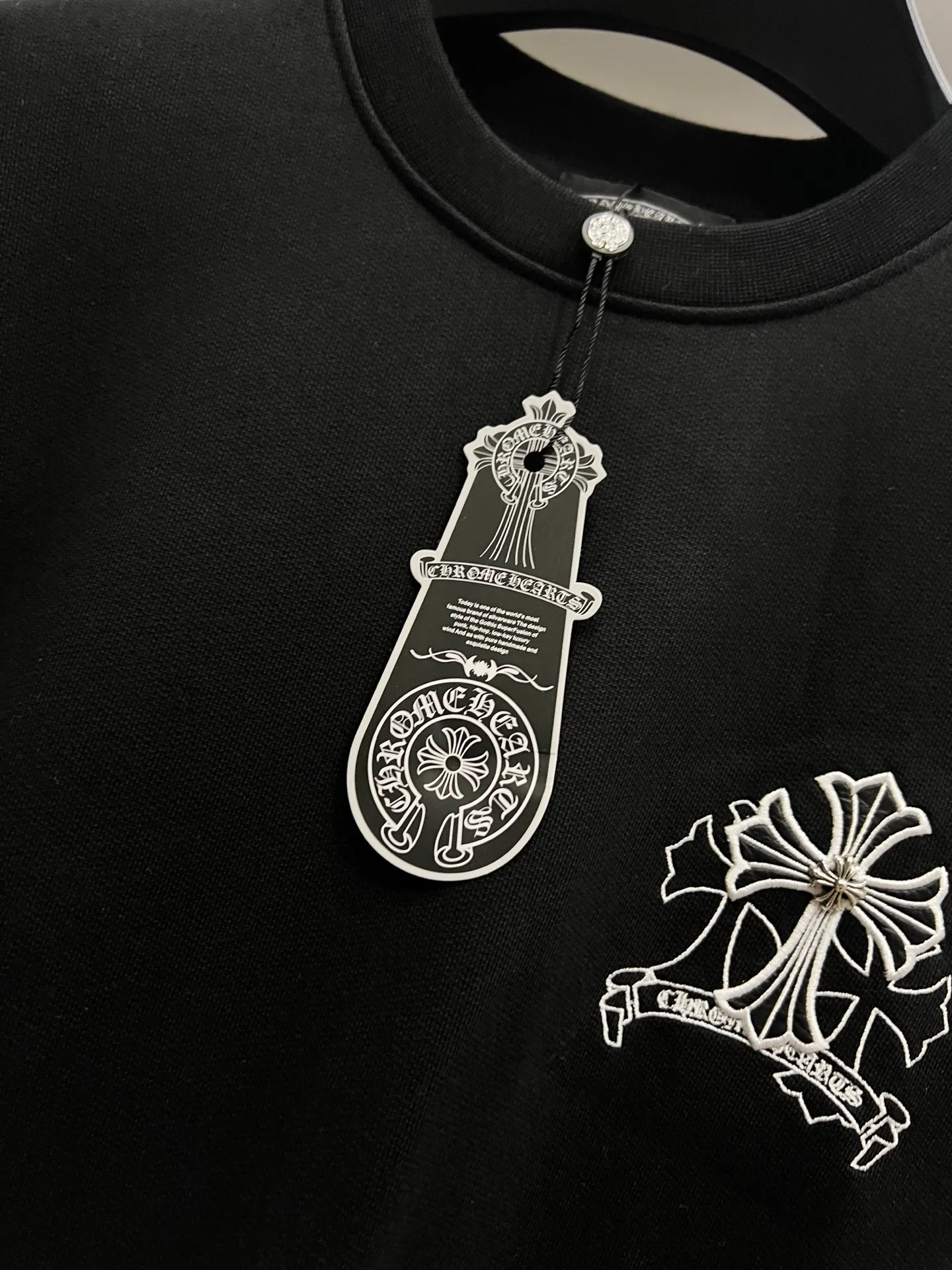 🅿️310 CH Cro 2025 Autumn and Winter New Customized 430g Double Yarn Fabric Round Neck Long Sleeve Sweater Chest Cross Pastel Embroidery Technology Classic Sanskrit Letters Embroidery Pastel + Hardware Design Technology High-end Version! The same loose version for men and women S M L XL XXL five sizes color black white